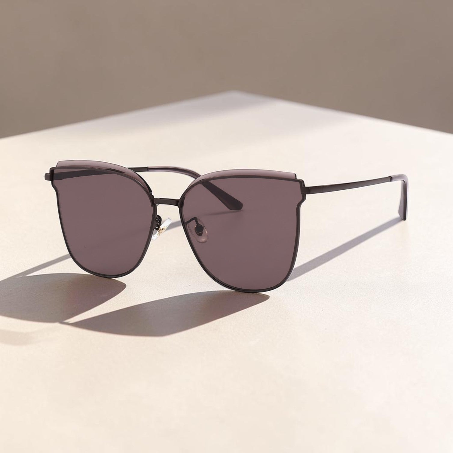 Luxury Oversized Cat-Eye Sunglasses for Women – Minimal Metal Frame UV400 Eyewear