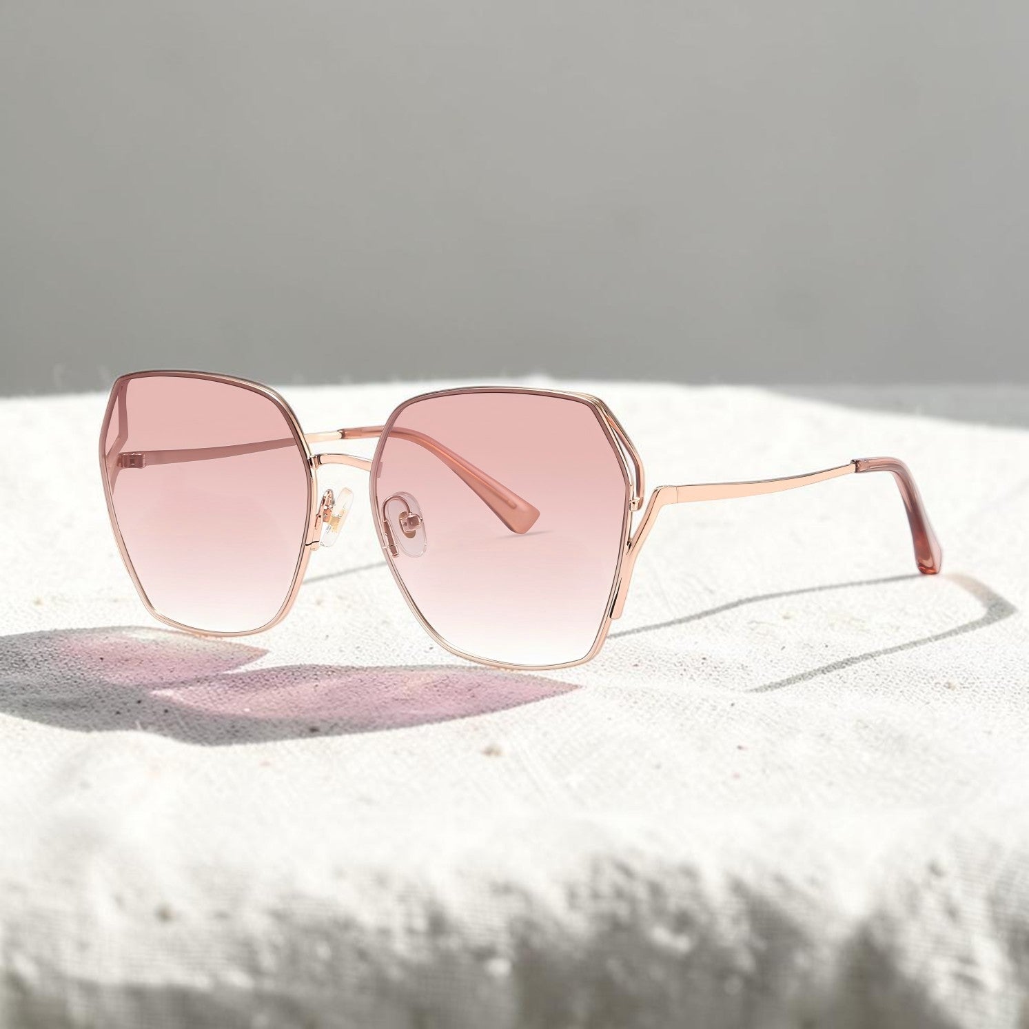 Luxury Oversized Square Sunglasses – Rose Gold Frame, Lightweight Metal, UV400 Protection